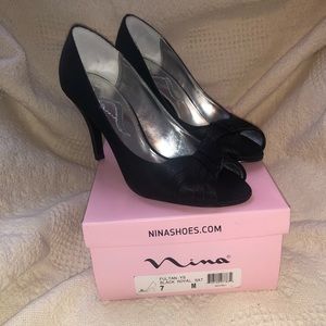 Nina Shoes- Fulton sz 7 NIB